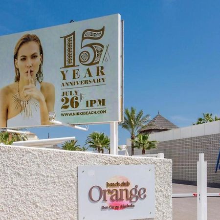 Luxury Beach Side Apartment In Marbella Playa Exteriör bild