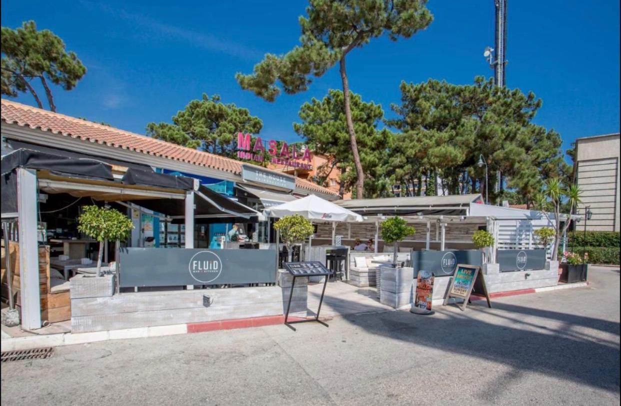 Luxury Beach Side Apartment In Marbella Playa Exteriör bild