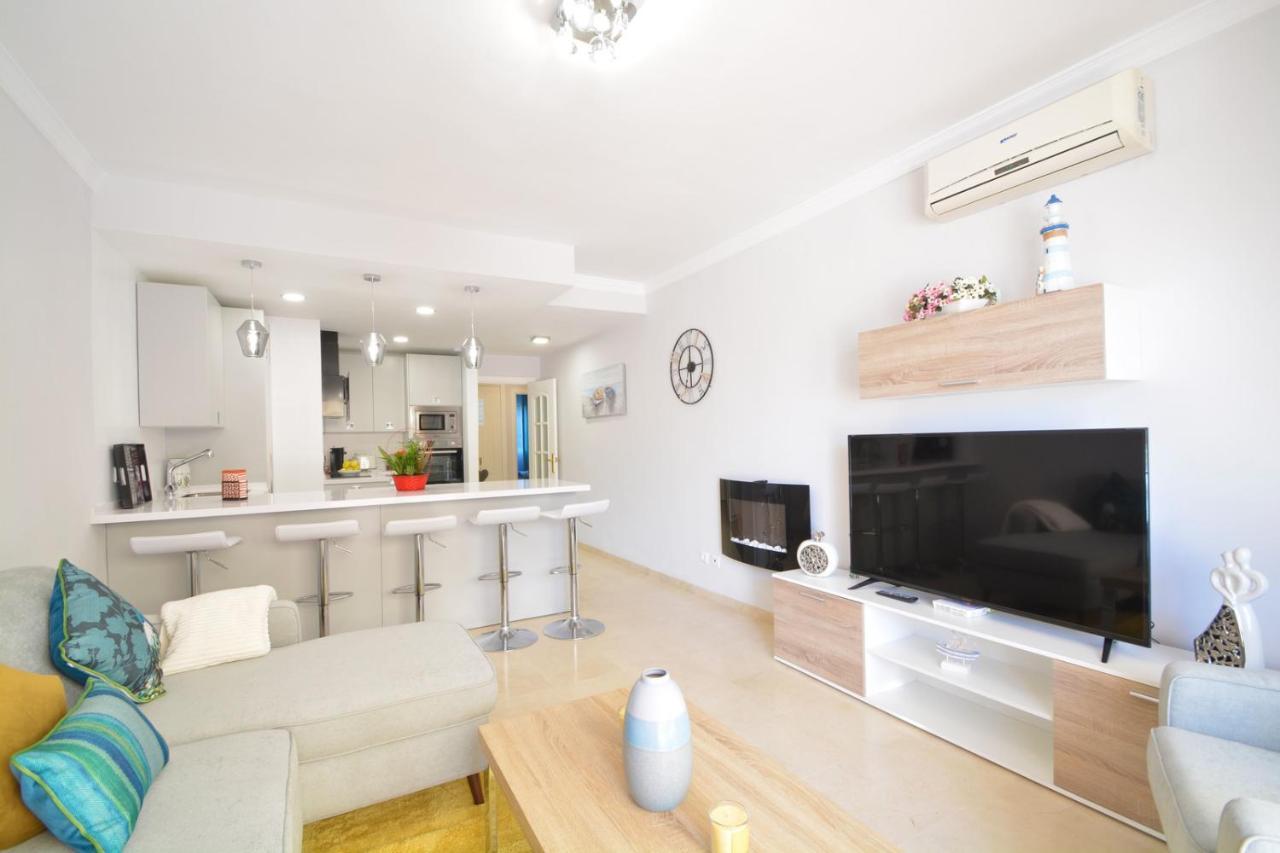 Luxury Beach Side Apartment In Marbella Playa Exteriör bild