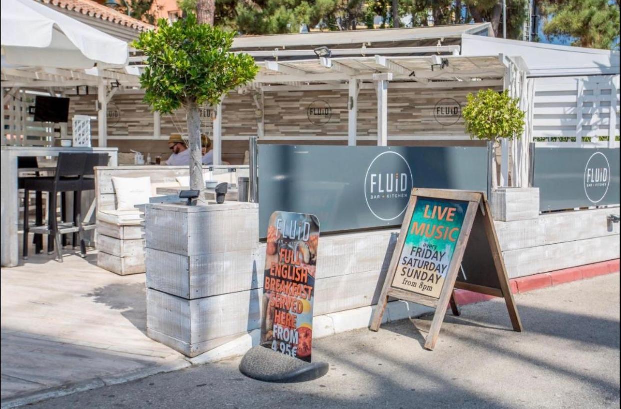 Luxury Beach Side Apartment In Marbella Playa Exteriör bild